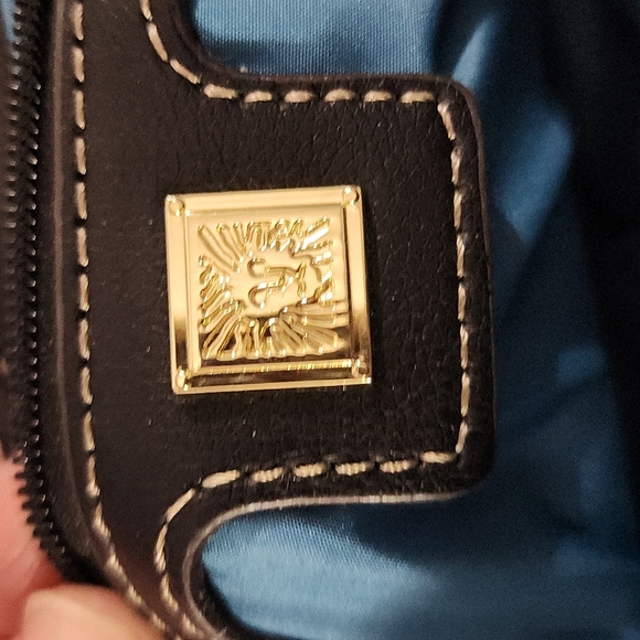 Anne klein wristlet black envelope purse like new no damage - Picture 4 of 8